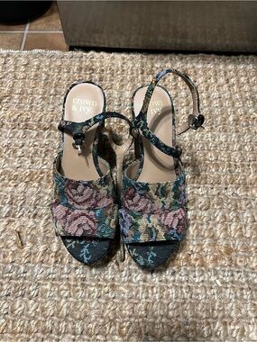 crown & ivy Multicolor Rose Tapestry Slingback Heels